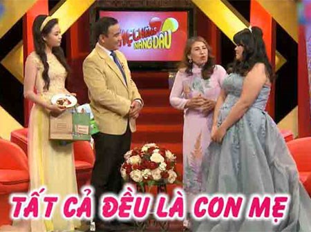 Mẹ chồng nhận con dâu là con đẻ, từ mặt con trai vì tội ngoại tình