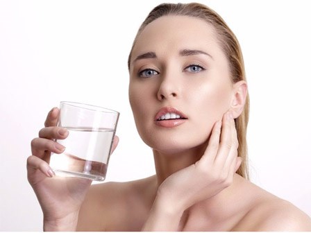 Kiêng trà, cà phê, chỉ uống nước tinh khiết, 10 điều