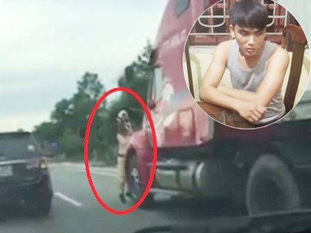 Lái xe container hất CSGT bám trên gương xuống đường đối mặt cái kết nào?