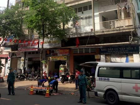 Một phụ nữ 37 tuổi tử vong sau khi rơi khỏi chung cư ở Sài Gòn