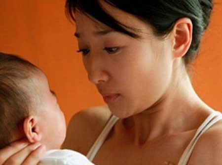 Một bà nội quá yêu cháu, một cô vợ quá giữ con, trong cuộc chiến ấy ai sẽ thắng?
