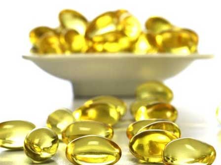 Không mua được mỹ phẩm xịn thì mua vài viên vitamin E rẻ tiền này về thoa mỗi đêm cũng đẹp rạng ngời