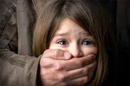 Cha mẹ nên làm gì khi trẻ bị bắt cóc?