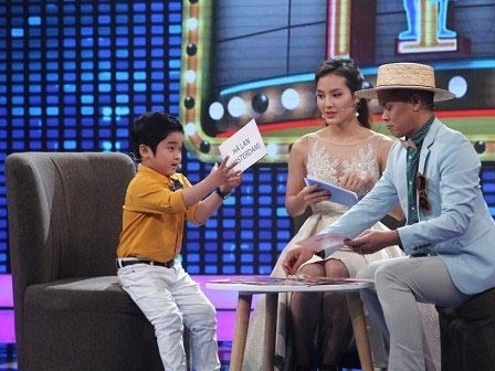 Cậu bé 5 tuổi có trí nhớ cực siêu gây sốt Người hùng tí hon