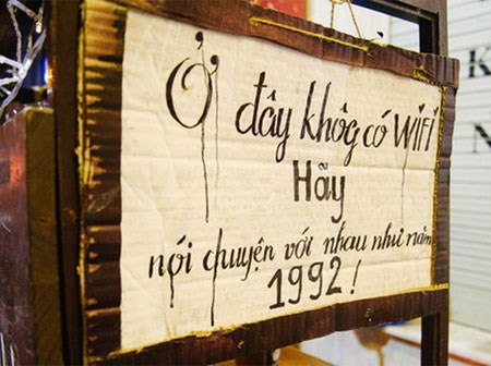 Quán cafe đang gây sốt vì tấm biển hiệu 