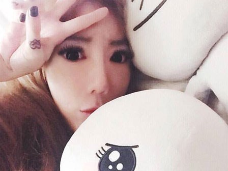 Sang Hàn Quốc gặp người yêu quen qua mạng, cô gái Singapore bị 