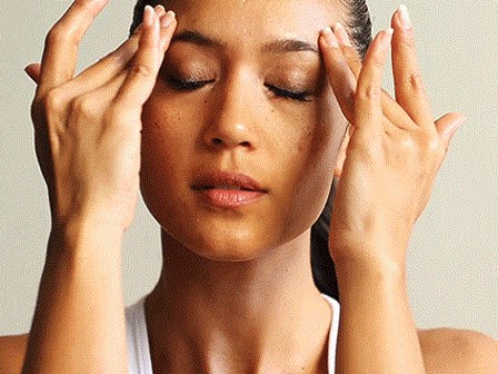 Những cách trị đau nửa đầu không dùng thuốc