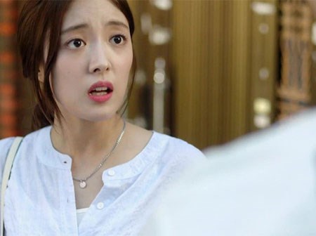 Cái kết đắng cho cô vợ trẻ quyết định xếp xó tấm bằng đại học để ở nhà làm nội trợ