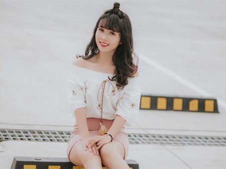 Lộ diện cô gái giấu mặt sở hữu giọng kể chuyện 