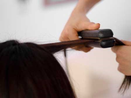 Thôi đừng phí tiền duỗi tóc nữa, đây là bí quyết rẻ tiền để tóc thẳng tự nhiên