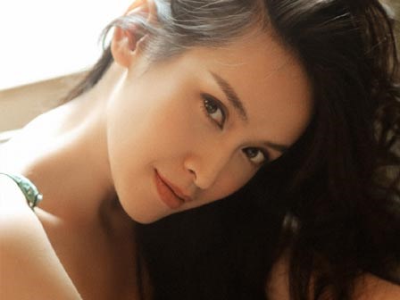 Tú Vi kể chuyện bị trầm cảm, muốn tự tử khi gia đình khó khăn