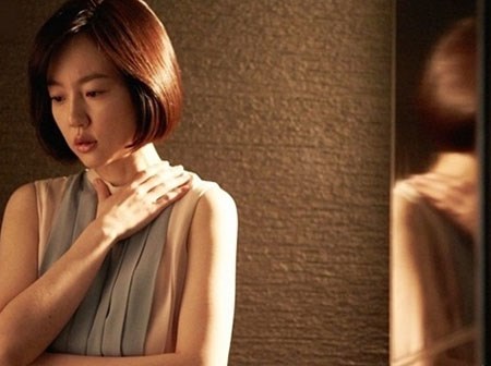 Khi nhìn thấy chiếc camera trong phòng ngủ, tôi đã cười cho qua chuyện nhưng trong lòng dậy sóng
