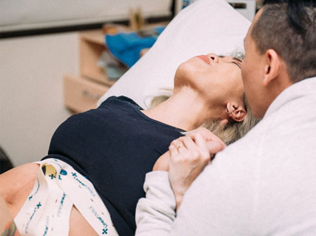 Thâm cung bí sử đáng hờn” của gia đình anh chồng khủng bố vợ bằng cách tặng hết ô tô tiền tỷ lại đến lợn đất 400 triệu-5