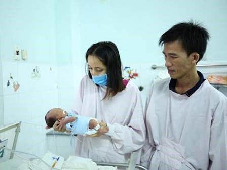 Sút 13kg khi thai 27 tuần vì căn bệnh quái ác, mẹ bầu quyết hi sinh mình để con chào đời khỏe mạnh