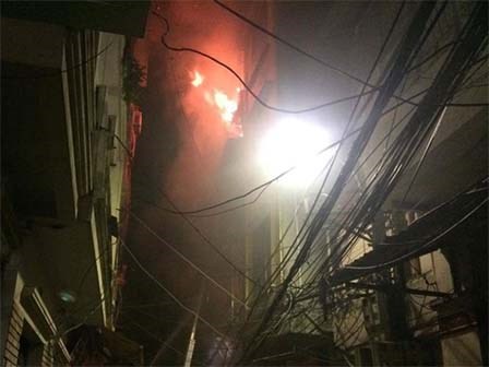 Hà Nội: Cháy lớn trong đêm khiến hai người tử vong