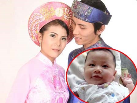 Hạnh phúc của cặp vợ chồng 'phá hỏng' 4 chiếc xe máy trong suốt 10 năm để chữa vô sinh