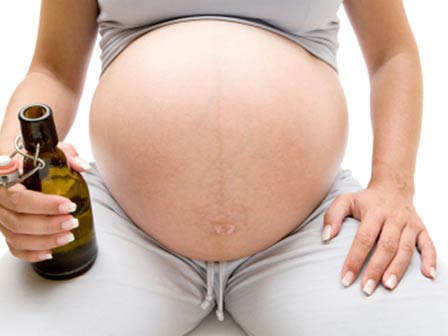 Chồng đăng ảnh than làm quân hầu” từ lúc vợ mang bầu nhưng gương mặt uống bia của bà bầu chiếm trọn spotlight-4