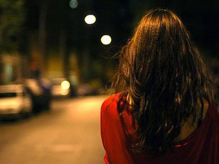 Màn ra mắt cứng nhất năm là đây: Bị chê ky bo mua quà dởm, cô gái quát thẳng mặt mẹ người yêu rồi về