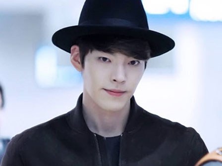 Kim Woo Bin sụt 10kg sau đợt hóa trị đầu tiên