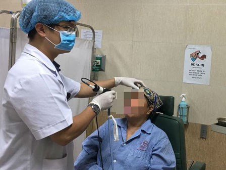 Bé 2 tuổi bị ung thư vòm xoang họng, cảnh báo từ BV Tai Mũi Họng trung ương