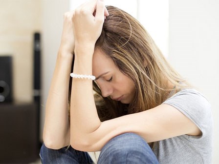 Tất cả mọi người đều bật khóc khi mẹ chồng tôi cầm di ảnh con trai bước xuống xe hoa