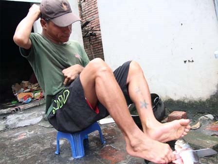 Chàng trai 9X với cuộc sống hoàn toàn bằng đôi chân và ước mơ có một gia đình nhỏ