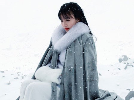 Đây là thánh nữ nấu ăn phiên bản cổ trang gây bão cộng đồng mạng