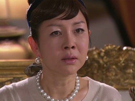 Bố mẹ người yêu cho rằng tôi sống giả tạo khi một lần bắt gặp tôi mặc quần sooc ngắn