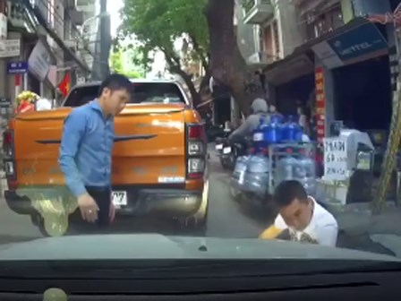 Hành xử đẹp sau va chạm giao thông - Có quá khó?