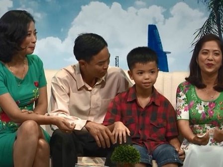 Gương 2 chiều: Trấn Thành 'cạn lời' trước câu nói của cậu bé từng mắc chứng tự kỷ