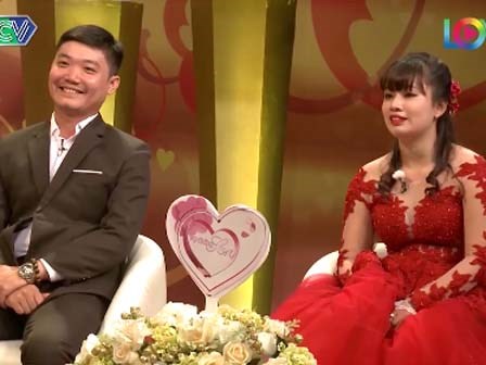 Vợ chồng son: Cô nhân viên quầy game 'vướng lưới tình' của vị giám đốc trẻ