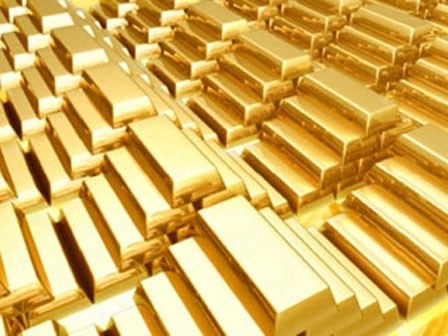 Giá vàng hôm nay 17/8: Áp lực gia tăng, vàng giảm sâu
