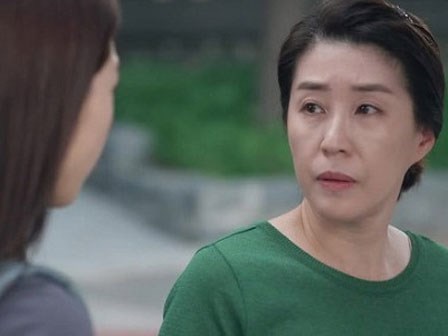 Mẹ chồng tôi từng tát con gái để bênh vực con dâu