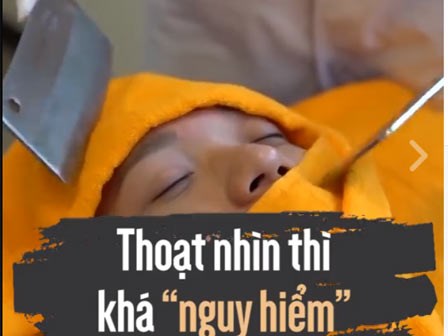 Hết hồn với dịch vụ mát-xa bằng… dao