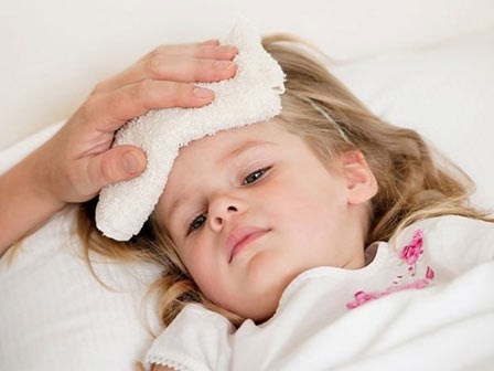 Mách bạn cách điều trị sốt xuất huyết tại nhà