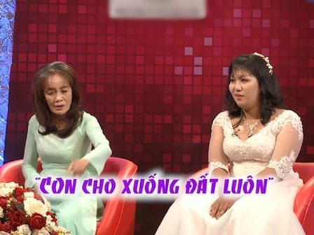 Con dâu đanh đá dọa mẹ chồng: Mẹ còn vậy, chén đũa con ném xuống đất hết!