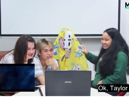 Đến dân văn phòng cũng không thể ngồi yên khi xem MV 'Look what you made me do'