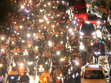 Người dân đổ về Sài Gòn, Hà Nội sau kỳ nghỉ lễ 2/9