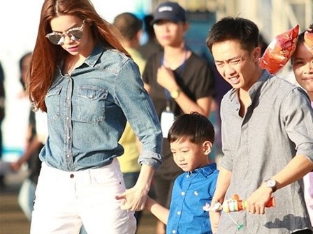 Hà Hồ tiết lộ vẫn ở cạnh nhà Cường Đô la và bật mí về cuộc sống của quý tử
