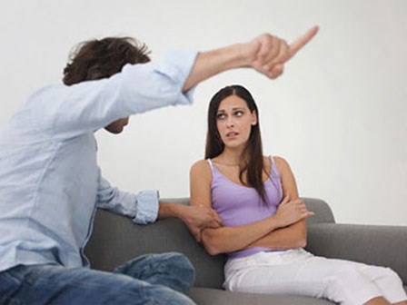 Nghẹn ngào bữa cơm chan nước mắt của những người vợ