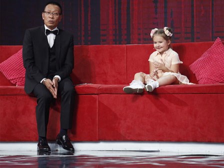 Little big shots bản Việt: Bella – Cô bé Nga 5 tuổi thành thạo 8 thứ tiếng đã xuất hiện