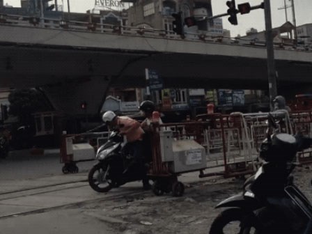 Chờ đèn đỏ và hành động 