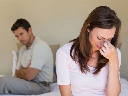 Bị chồng hành hạ mỗi đêm dù đã hy sinh 7 năm thanh xuân để chăm chồng, trông con