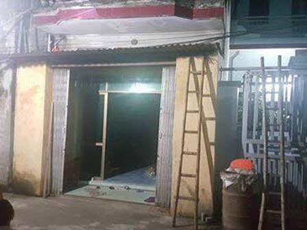 Hà Nội: Chập điện, một người phụ nữ bị giật tử vong ngay trước nhà