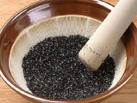 Ăn trứng bị cholesterol cao, ăn đậu phụ bị ung thư, ăn vừng đen tóc: Sự thật hay tin đồn?-5