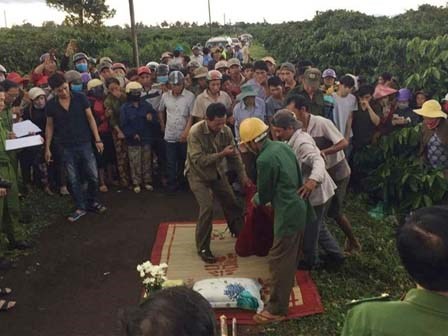 Uẩn khúc trong vụ chồng sát hại vợ bằng hàng chục nhát dao