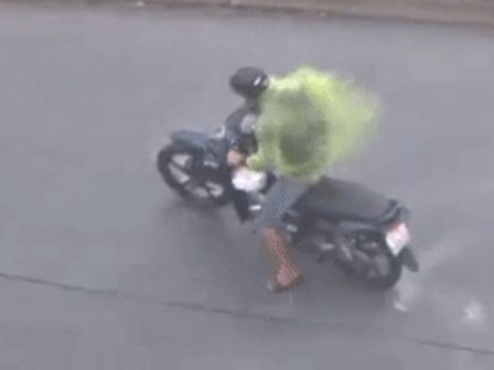 Clip: Người đàn ông