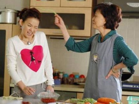 Chiêu độc của nàng dâu khiến mẹ chồng 