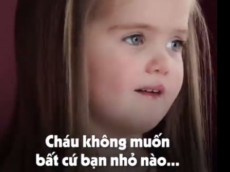 Cô bé 3 tuổi cắt tóc tặng trẻ bị ung thư