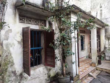 Được bố mẹ chồng cho nhà cũ để ở riêng, nàng dâu trẻ vẫn ấm ức vì không xin thêm được tiền sửa